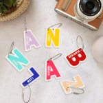 Personnalisé Acrylique Double Couche 3D Initiales Nom Daycare Lunch Bag Water Bottle Tag with Hanging Loop Back to School Gift for Boys Girls