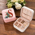 Boîte à bijoux de voyage en cuir personnalisée avec nom, anniversaire et cadeau de Noël pour la famille et les enfants.