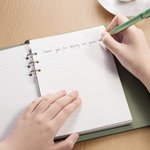 Personalisiertes PU-Leder Monogramm-Gravur Notizbuch und Stift Set Nachfüllbares Binder Ringbuch 160 Seiten Geburtstag Geschenk für Familie Freunde