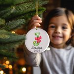 Ornement personnalisé en céramique avec le nom et l'année Décoration de l'arbre de Noël pour la famille et les enfants