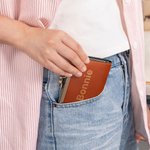 Portefeuille compact en cuir de vache imperméable et personnalisé avec 11 porte-cartes et un nom gravé Cadeau d'anniversaire pour les femmes