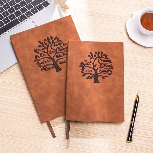 Henkilökohtainen kaiverrettu Tree of Life 1-9 nimet Nahka Journal Notebook 100 vuoratut sivut koulutyön Matkailu Kirjoittaminen Syntymäpäivälahja perh