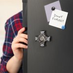 Cadeau d'anniversaire personnalisé pour les fans de technologie du futur : outil sensoriel gyroscopique lumineux à rotation mécanique avec initiales d