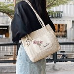 Personalisierte Geburt Blume Name Straw Woven Crossbody Bag Reisezubehör täglichen Gebrauch Geburtstag Geschenk für Frauen Mädchen