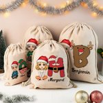 Gepersonaliseerde Cartoon Karakter Sneeuwman Rendier initiële Drawstring Gift Bag met naam Kerstcadeau voor Kid Adult