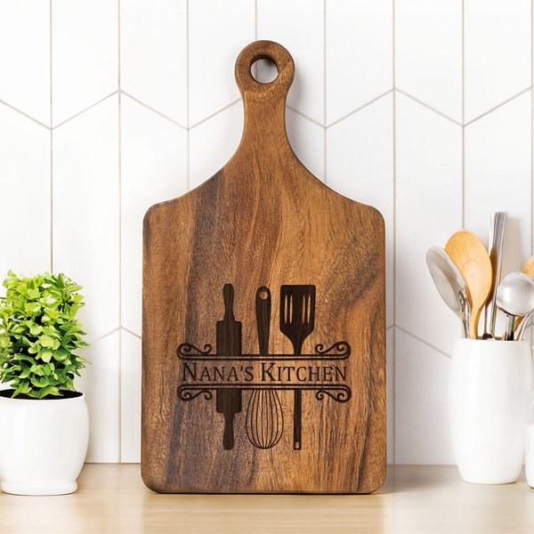 Personligt graverat matlagningsverktyg trä bambu vändbar ost charcuteri skärbräda med grepp Housewarming bröllopsgåva för familj vän