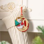 Personalisiertes Holzornament in Weihnachtskugelform mit Schneemann Ripsband Namen Initiale Haus Weihnachtsbaum Deko Weihnachtsgeschenk für Familie