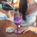 Gepersonaliseerde Dolly Font 10oz Geïsoleerde Stemmed Wine Flutes Tumbler met naam Bachelorette Bridal Party Favors Gift voor bruidsmeisje vrouwen