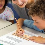 Henkilökohtainen kaiverrettu Animal Digger Rainbow puinen viivoitin lukemisen apuvälineet nimi syntymäpäivä takaisin kouluun lahja lapsille opiskelijo