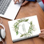 Personalisierte Aquarell Geburt Blume Kranz Name A5 Spirale Notebook mit 120 linierten Seiten und Text Geburtstag Geschenk für Frauen Mädchen