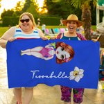 Toalla de playa personalizada multicolor y de secado rápido con dibujo de mujer y flor de nacimiento con nombre accesorio de playa regalo para amiga