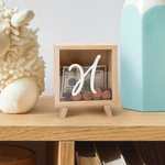 Henkilökohtainen yksinkertainen tyyli Initial nimi selkeä puinen raha laatikko säästöpossu pankki liukuva Entry Kid Room Home Decor syntymäpäivälahja pojille tytöille