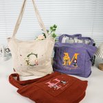 Personalizzato Bouquet di fiori nascita Cartoon Character Corduroy Tote Bag con iniziale e nome Uso quotidiano Compleanno Regalo per la festa della mamma per le ragazze donne