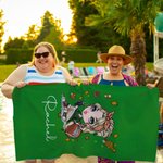 Toalla de playa personalizada de dibujos animados de fútbol con nombre, de tamaño extragrande, suave y de secado rápido, para tomar el sol y viajar en verano, un regalo esencial para mujeres y niñas.