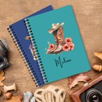 Personalisierte Cowgirl Hut Stiefel Geburt Blume Notebook A5 Spirale Notebook mit Namen Initial 120 Seiten Hochzeit Geburtstag Geschenk für Brautjungfern Frauen