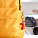 Llavero personalizado con nombre de dinosaurio de dibujos animados de colores Accesorios para mochilas Cumpleaños Vuelta al cole para niños Niñas