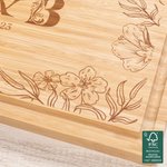 Gepersonaliseerde Gegraveerde Vlinder Bloemenrand FSC Bamboe Charcuterie Snijplank met Voorletters en Sapgroef Bruiloft Housewarming Gift voor Koppels