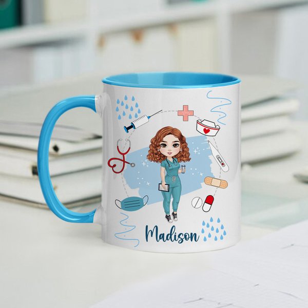 Personalisierte 330ml Mehrfarbigere Cartoon-Krankenschwester Stethoskop-Pille Keramik Tasse mit Namen Geburtstag Geschenk für Krankenschwester