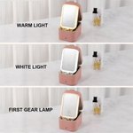 Personalizado de doble capa de flores de nacimiento de cuero joyero con nombre de cambio de color LED Espejo de maquillaje Cumpleaños Día de San Valentín de regalo para las mujeres