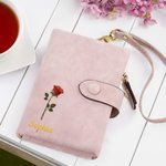 Personalisierte Gold-Edged Geburt Blume Name PU Leder dreifach gefaltete Brieftasche mit Kartenschlitzen und Armband Geburtstag Geschenk für Mädchen Frauen