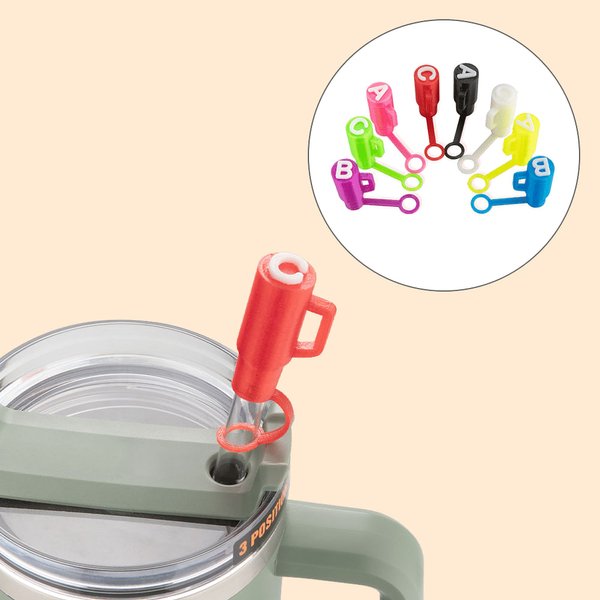 Personlig flerfarget halmdeksel Mat-grade 3D-utskrift Straw Topper for Stanley Tumbler med initial bursdag julegave til familie eller venn