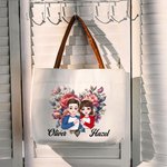 Personalizado Cartoon Pareja Corazón Gesto Floral Amor Bolsa de lona con nombre y asa de cuero Día de San Valentín Aniversario Cumpleaños Regalo para las mujeres