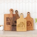 Personalisiertes Eingraviertes Foto Text Datum Hölzernes Bambus Käse Brot Schneidebrett mit Griff Hauseinweihung Jahrestag Geschenk für Familie