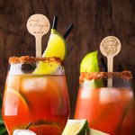 Agitatori da cocktail in legno con incisione personalizzata e nomi di coppia Set di 50 bomboniere regalo per gli sposi