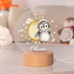 Personalisierte niedliche Löwe Bär Tier Astronauten Sonnensystem Planeten LED-Nachtlicht mit Namen und hölzerne Basis Kinderzimmer Dekoration Geburtstag Geschenk für Kinder
