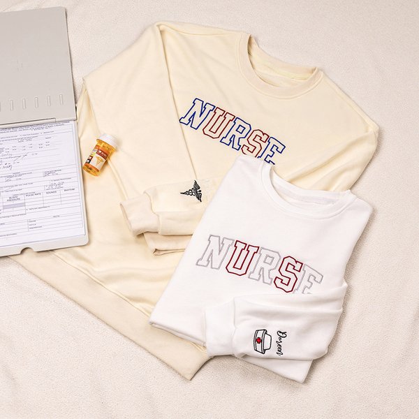 Personalised Embroidered Nurse Stethoscope Syringe Design Crewneck Sweatshirt with Name Birthday Graduation Gift for Medical Gradute Staff