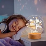 Personalisierte niedliche Löwe Bär Tier Astronauten Sonnensystem Planeten LED-Nachtlicht mit Namen und hölzerne Basis Kinderzimmer Dekoration Geburtstag Geschenk für Kinder