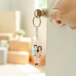 Gepersonaliseerde paar cartoon knuffelen acryl sleutelhanger met naam Valentijnsdag verjaardag tas Charms Gift voor koppels