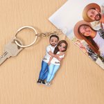 Gepersonaliseerde paar cartoon knuffelen acryl sleutelhanger met naam Valentijnsdag verjaardag tas Charms Gift voor koppels