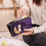 Portafoglio in pelle PU con scomparti multipli personalizzato con nome corona di fiori e personaggio regalo di compleanno per donne