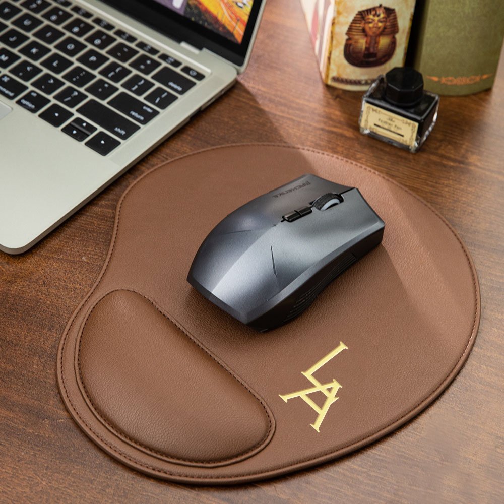 Tappetino per mouse personalizzato in pelle PU con monogramma e supporto per polso
