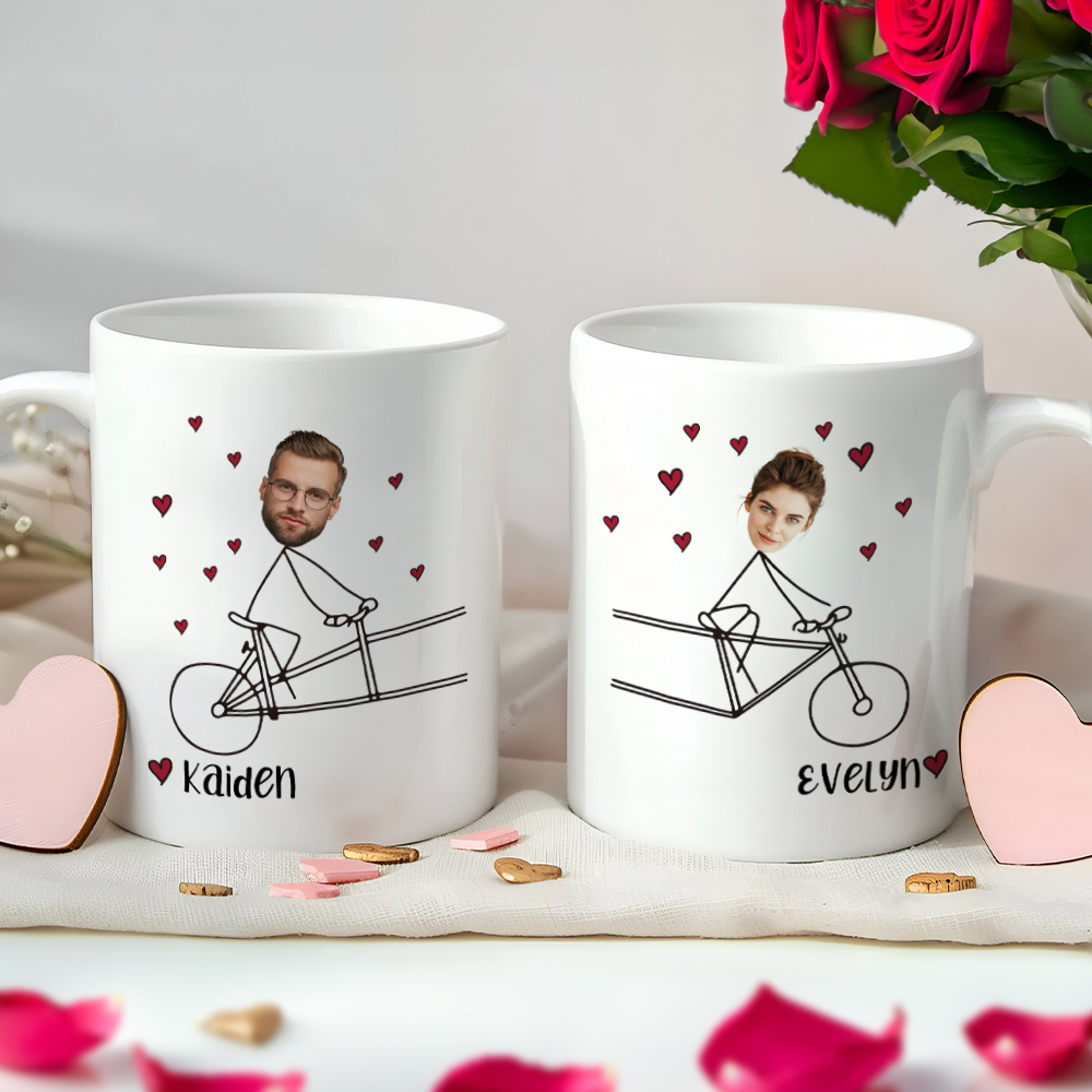 Tasse personnalisée avec nom pour un couple chevauchant une bicyclette Cadeau d'anniversaire de St Valentin pour un couple