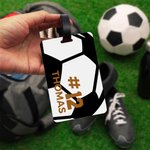Personalisierte Fußball Design Kofferanhänger mit Name und Nummer Reisezubehör Spieltag Geburtstag Geschenk für Fußball-Liebhaber
