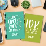 Personalisierte I Just Work Here Name A5 Spiral Notebook mit 120 linierten Seiten Geburtstag Wertschätzung Geschenk für Familie Freunde