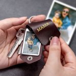 Personalisierter PU-Leder Schlüsselanhänger mit Foto Eingraviertem Text Vatertag Muttertag Jahrestag Geschenk für Papa Mama