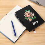 Gepersonaliseerd Cartoon Cheerleader Girl Lederen A5 gelinieerd dagboek Notebook Pen Set met naam Verjaardag Game Day Office Gift voor vrouwen meisjes