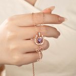 Collana personalizzata a ferro di cavallo portafortuna con pietra di nascita e nome regalo di compleanno e anniversario per donne amanti dei cavalli