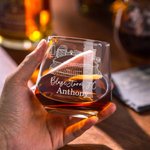 Gepersonaliseerde Football Stadium Schets Whiskeyglazen met Gegraveerde Naam Tekst en Leisteen Onderzetter Betekenisvol Verjaardagscadeau voor voetballiefhebbers