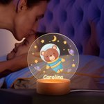 Luce notturna a LED con base in legno design universo stelle pianeta astonauta animale carino personalizzato con nome regalo di compleanno per bambini