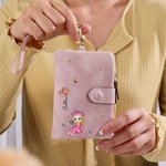 Personalizada de dibujos animados de Graduados Nacimiento Flor de cuero de tres pliegues billetera con nombre y titular de la tarjeta de cumpleaños de graduación de regalo para las mujeres