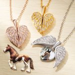 Personalizzato Cubic Zircon Guardian Angel Wings Heart Photo Women Necklace Compleanno San Valentino Memorial Gift per gli amanti del cavallo