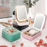 Portagioie da viaggio in pelle con design coppia di orsetti e lettera iniziale specchio LED a tre colori regalo di San Valentino per le donne