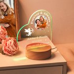 Luz nocturna LED personalizada en forma de corazón con Cupido nombres de la pareja y base de madera regalo para el Día de San Valentín