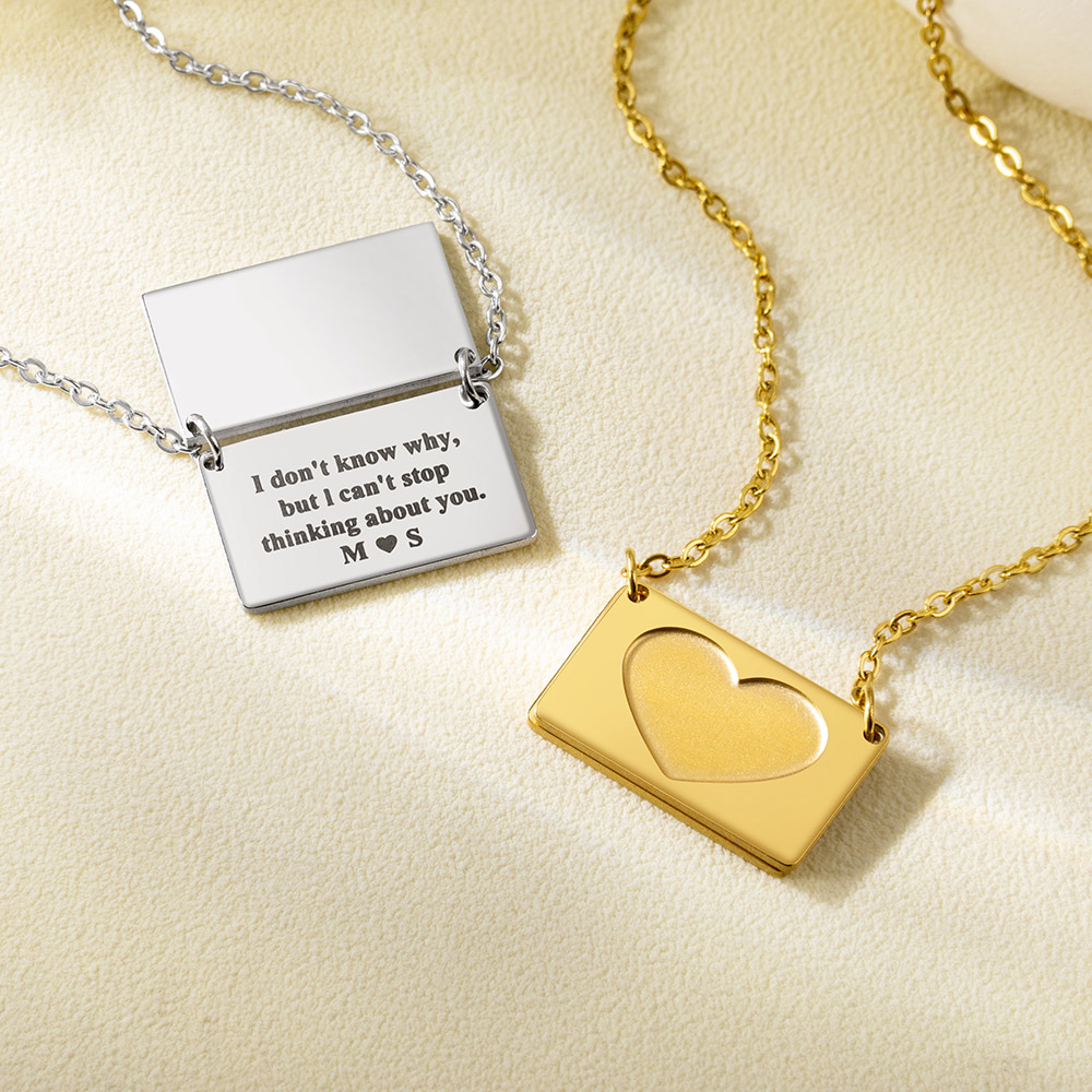 Collier de pendentifs personnalisés avec lettre d'amour gravée Bijoux d'anniversaire Cadeau de Saint-Valentin pour femmes