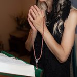 Personalised Photo Cross Beaded Necklace with Angel Wings Cross Pendant Memorial Prayer Religious Gift for Family Christian