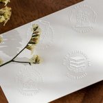Gepersonaliseerde Ex Libris UIT DE BIBLIOTHEEK VAN Naam Embosser Stempel met Zwarte Opbergzak Boekclub Cadeau voor Boekenliefhebbers Bibliothecaris